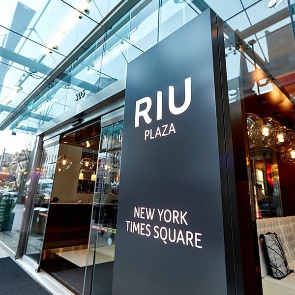 riu plaza times square