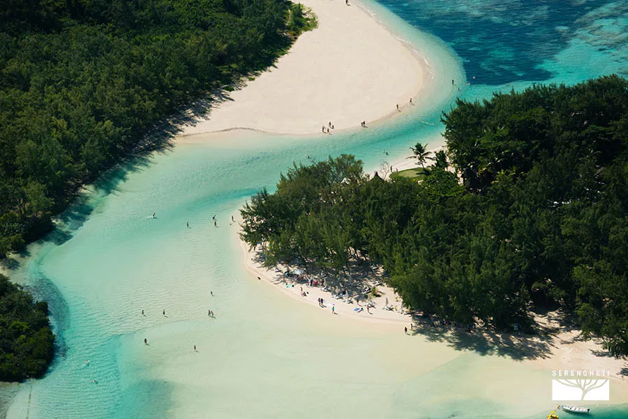Aerial picture of l’île aux Cerfs in the turquoise lagoon of mauritius-escursioni